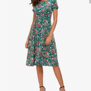 NWT Size L Floral Green Midi Dress Garden Party Spring Summer T Shirt Dress